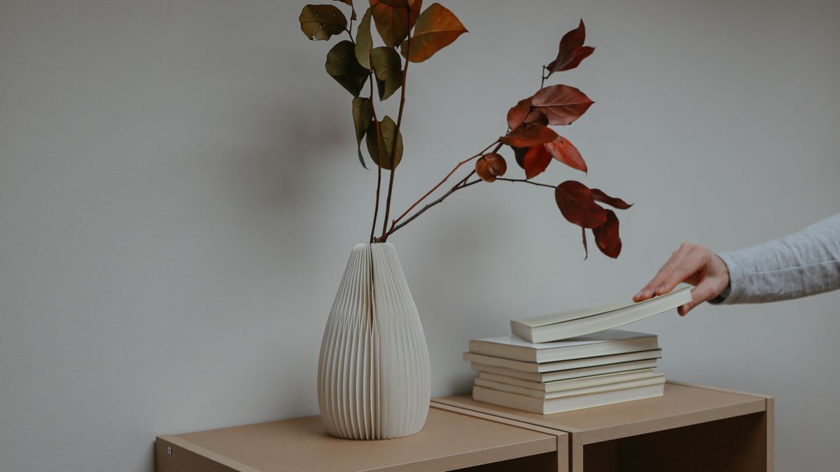 Making a Compact Home Office in a Spare Alcove